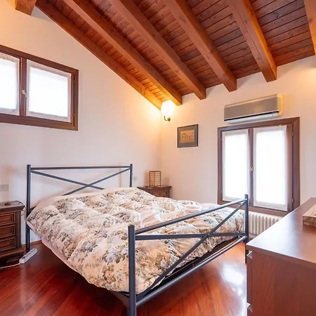 Centralissimo Vista Municipio, Elegante Con Rooftop * 포르데노네