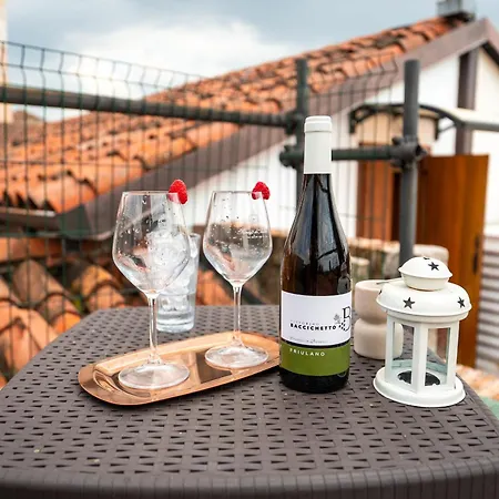 아파트 Centralissimo Vista Municipio, Elegante Con Rooftop 포르데노네